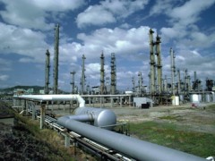 新疆能源十分豐富，穩定能源輸出充滿艱辛