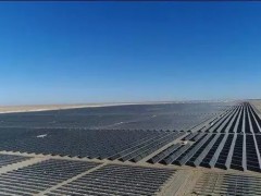 國家電投清水50MW風儲一體化發電項目首臺風機順利吊裝到位！