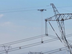 國內首次！500千伏緊湊型線路帶電作業，打破緊湊作業空間限制！