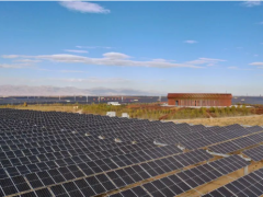 內蒙古蒙西基地庫布其2GW光伏治沙項目成功并網，加快實現“雙碳”目標！